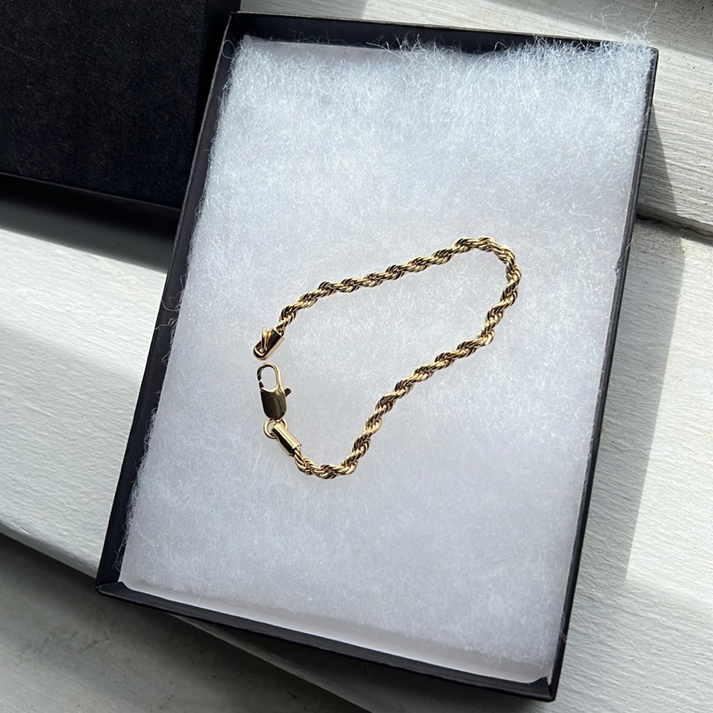 Laura Lombardi bracelet